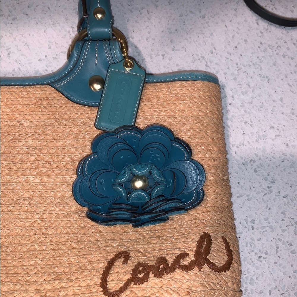 Teal accent beachy straw coach purse BH - Picture 2 of 7